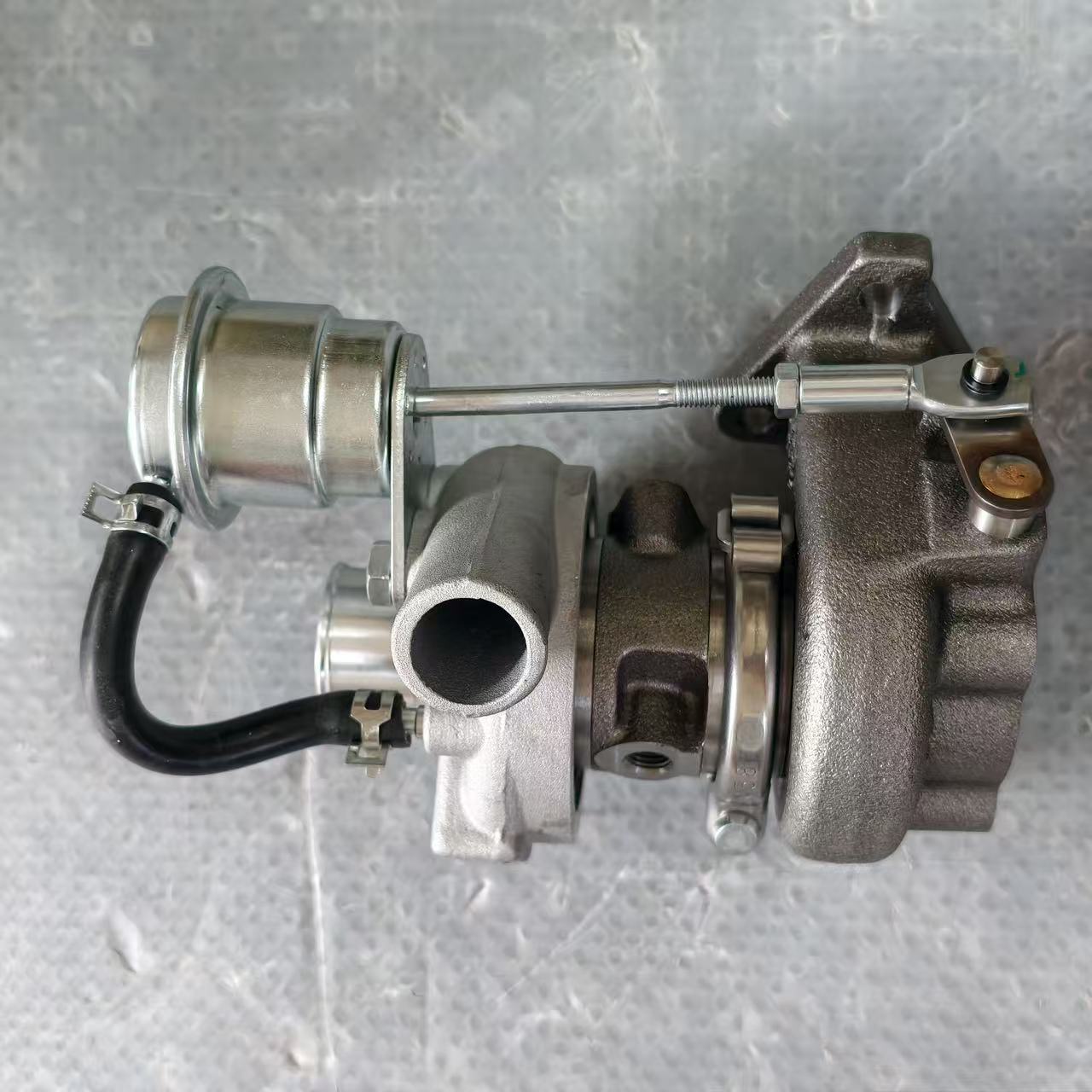 Kubota Turbocharger 1E038-170121E038-170161G643-1701549173-03410