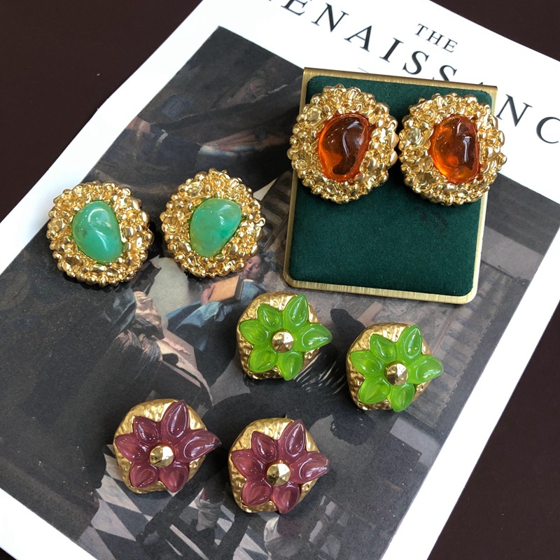 Ear Studs Classification 1 Pair Quantity 1 Pair Elegant Lady Classic Style Flower Plating Inlay Alloy Resin Ear Studs