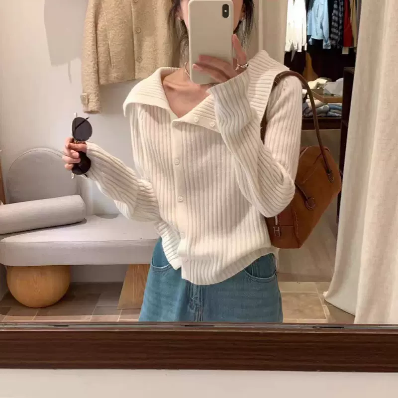 小众设计高级感不规则斜扣翻领羊毛针织衫女慵懒宽松针织上衣外套
