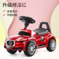子供の滑走は車をねじって、四輪の手で滑ってバランスがとれています。