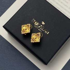 布契拉提镭射耳拍带钻宫廷风轻奢复古老钱风耳饰V金材质不褪色