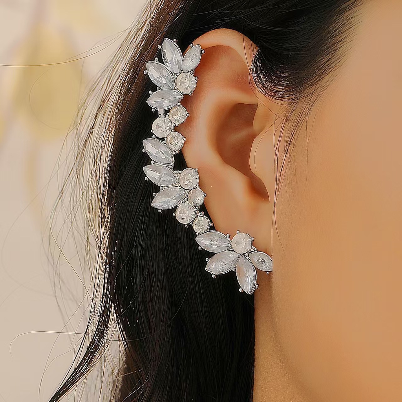 Cross-Border Fashion Micro-Paved Zircon Flower Geometric Ear Bone Clip All-In-One Elegant Female High-End Versatile Ear Clip Ear Jewelry Batch