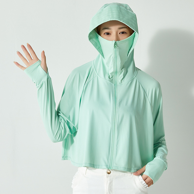 Jiao Xia es el mismo tipo de ropa de protección solar para hombres de verano helado cómodo anti-UV ropa de piel para mujeres transpirable desmontable sombrero