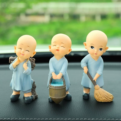 sweeping band Little Monk — Car ornaments - sweeping-monk-three-packs