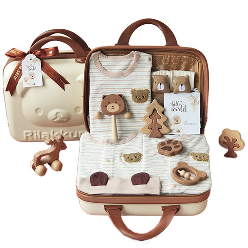 Baby Gift Box Set for Boys and Girls, Bear Toy Set, Wooden Toys, Organic 100% Cotton Suitcase, Spring, Autumn, Winter Edition, Gift