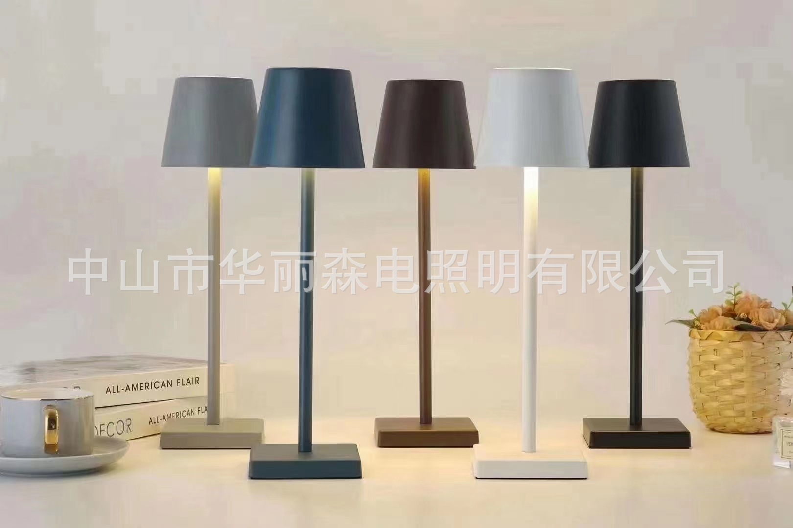 높은 발 테이블 램프 3 색 디밍