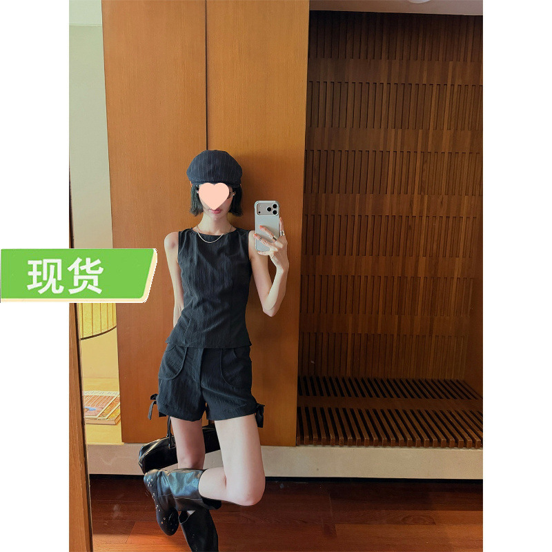 Mona Zhang London Style Set Sleeveless Vest Top/Shorts with Bow Tie Design