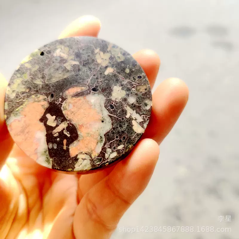 工厂大量批发梅花玉圆吊坠玉器工艺品一件代发