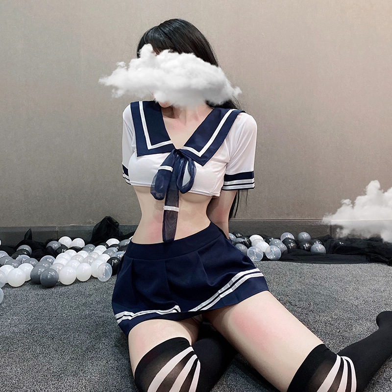 400명의 학생복에는 양말이 포함되지 않습니다.