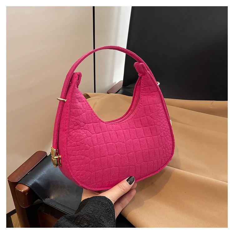 198g Weight Nylon Lining Material Sewing Thread Fashion Element Zipper Closure Type Single Shoulder Strap Strap Type Handbag Bags Type Holiday, Daily Occasion Polyester Material Solid Color Pattern All Seasons Season Women's Gender Classic Style, Streetwear Style Square Shape Medium Size Women's Medium Polyester Solid Color Classic Style Streetwear Sewing Thread Square Zipper Handbag 13