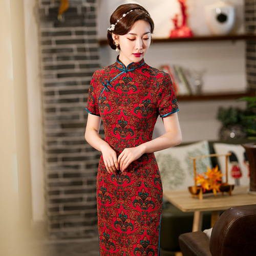 Long split of Retro Chinese Dress oriental Cheongsam for women spring and summer women cheongsam red party dress wind favors of the republic of China