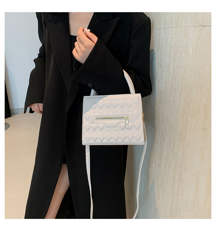 Simplified diamond grid embossed women's handbag 2024 new solid color Korean version stylish single shoulder crossbody_voghion.com