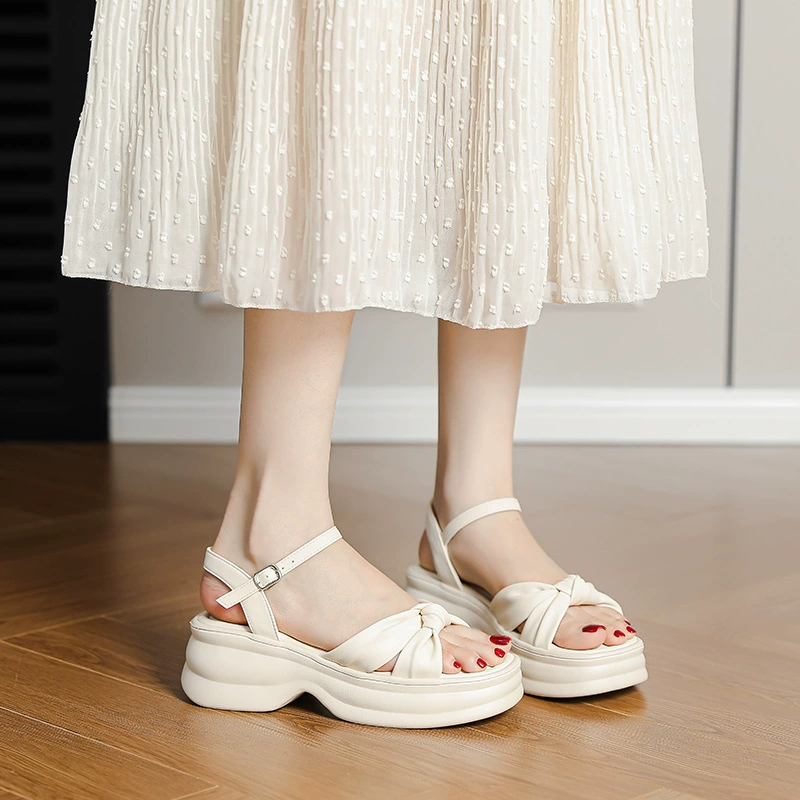 Женские летние босоножки на толстой подошве в стиле феи, новинка 2025 года, с бантом, толстым каблуком и одной ремешком, пляжная мода