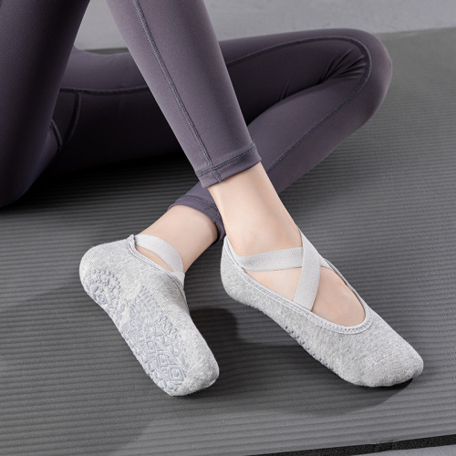 Yoga socks professional non-slip women's dance beginner five-finger socks combed cotton sweat-absorbent thin sports socks trampoline socks