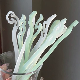 发簪;发夹;手链