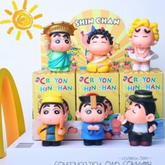 クレヨンしんちゃんブラインドボックスフィギュア二次元インターネット有名人ホットスタイル漫画トレンディな車の装飾品ガシャポンおもちゃ卸売