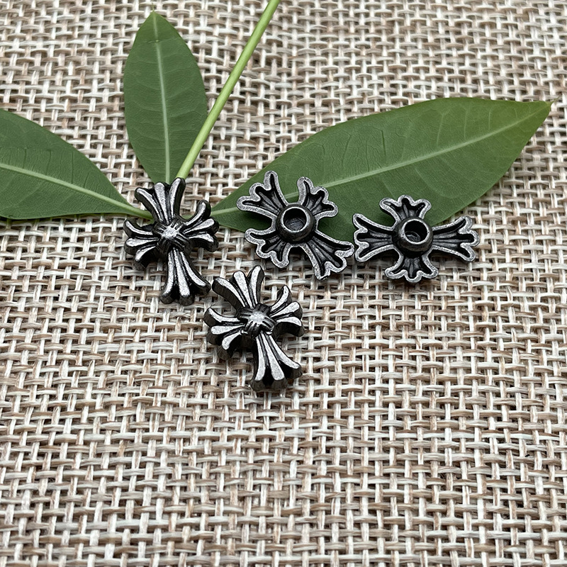 厂家批发皮具皮包金属钉手表皮带撞钉小十字架克罗心包包装饰铆钉