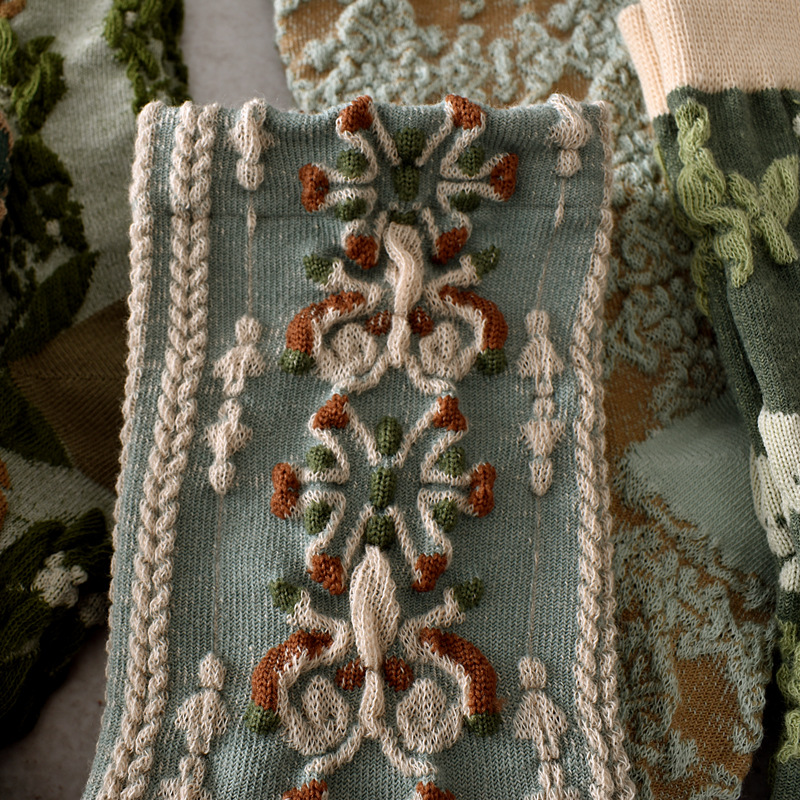 Calcetines de algodón de marca de la ciudad de Liaoyuan calcetines de media pantorrilla jacquard tridimensional calcetines de primavera y otoño medias de estilo Harajuku de las mujeres moda retro gruesa