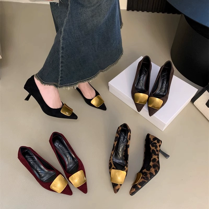 Женские туфли на плоской подошве с острым носком и леопардовым принтом, весна-осень 2023, новые элегантные замшевые туфли на высоком каблуке с квадратной пряжкой и блестками