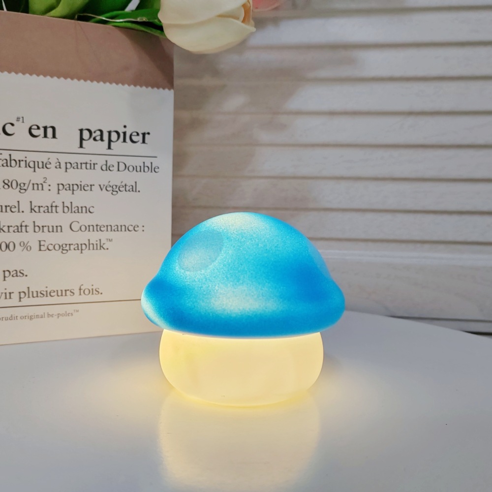 Luz de noche led creativa, lámpara de mesa pequeña de dibujos animados de celebridades de Internet, lámpara de ambiente de viento, mercado nocturno al por mayor, puestos callejeros, juguetes luminosos