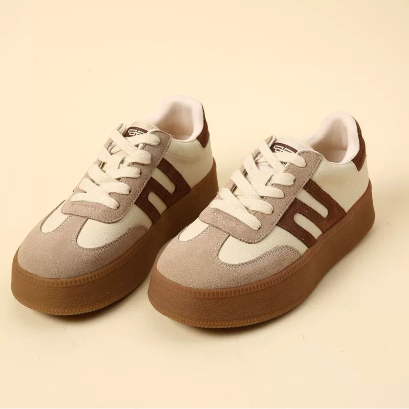 Shoes platform, sports sneakers, 2025 years