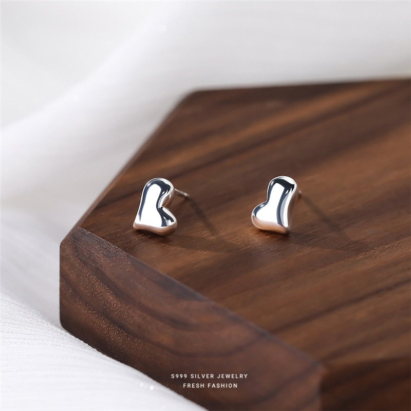 S999 silver peach heart for women, simple commuting, cute, niche heart-shaped temperament, INS style earrings_voghion.com
