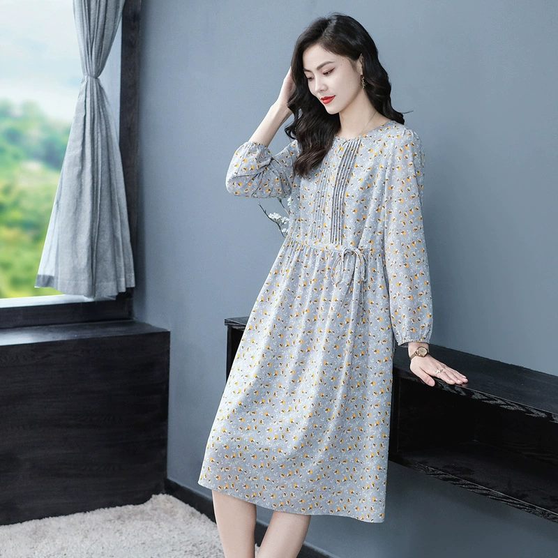 Корейская версия 240 кг большого размера летнее свободное тонкое платье с длинными рукавами и складывающейся талией с цветочным принтом, женская одежда среднего возраста