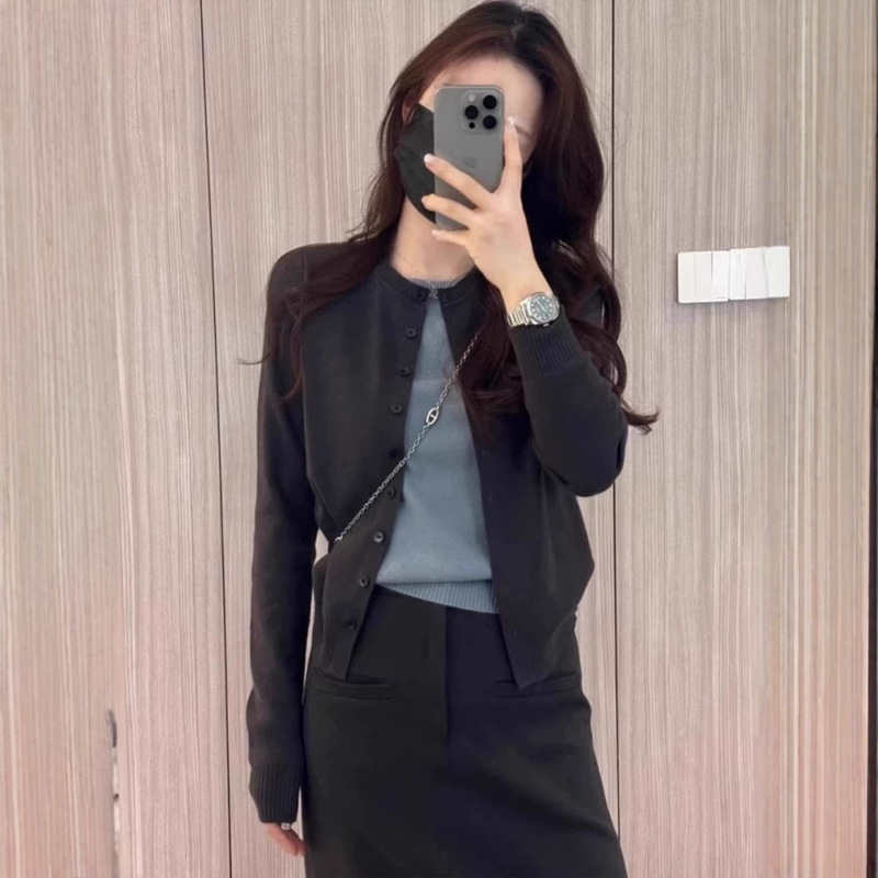 New style mercerized cotton washed faux two-piece knit sweater for women, autumn regular shoulder cardigan jacket, old money style top New style mercerized cotton washed faux two-piece knit sweater for women, autumn regular shoulder cardigan jacket, old money style top