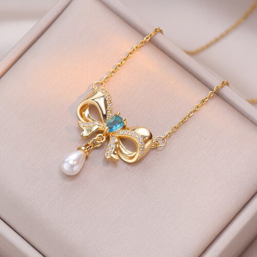 Fashion Heart Minimalist Design Versatile Elegant Simple Charming Necklace Pendant Clasp Lockchain Accessory for Women