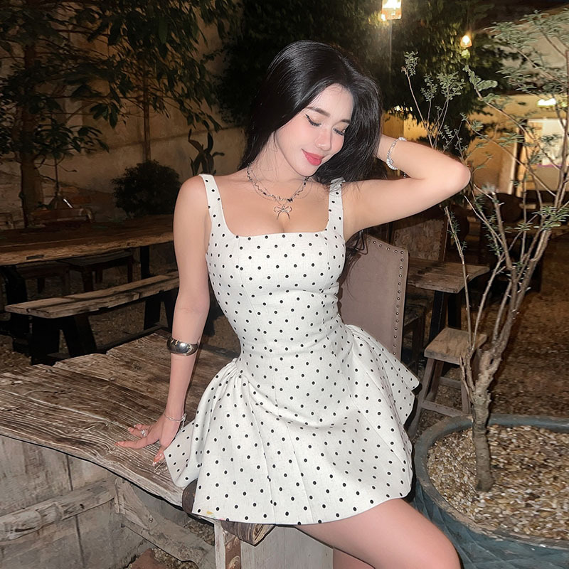 伊莉雅小香风气质优雅修身波点方领背心A摆连衣裙短裙JY24648PFO