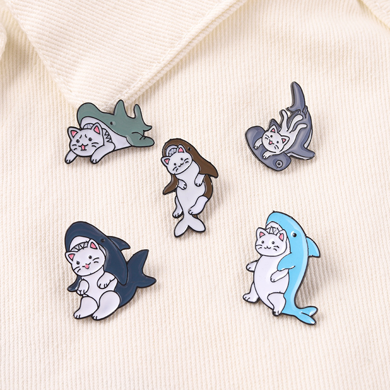 Creative Marine Animal World Alloy Brooch Cartoon Cute Shark Eating Cat Shape Enamel Brooch display picture 4