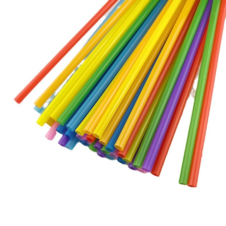 En stock suministro desechable de plástico color paja kindergarten los niños hecho a mano DIY tubo colorido tubo recto 100 unidades