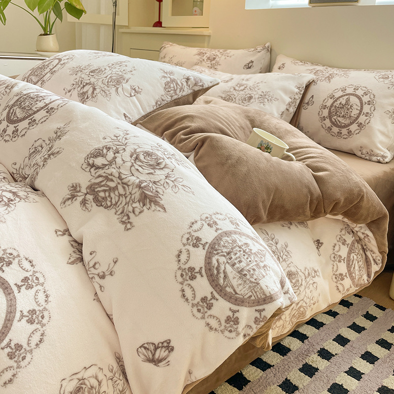 Invierno leche de seda gruesa cama de cuatro piezas pequeña seda de coral fresca gruesa sábanas cálidas cubierta de colcha de tres piezas 3