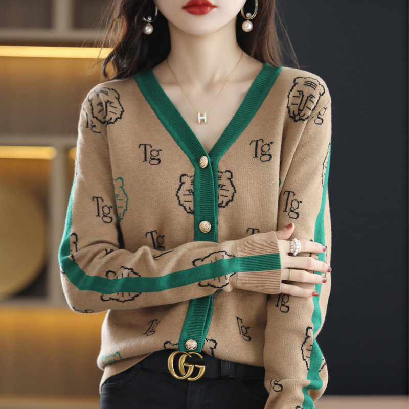 Worsted Wool 2024 Autumn and Winter New Women's Loose V-neck Short Color-block Tiger Print Buckle Coat Knitted Cardigan