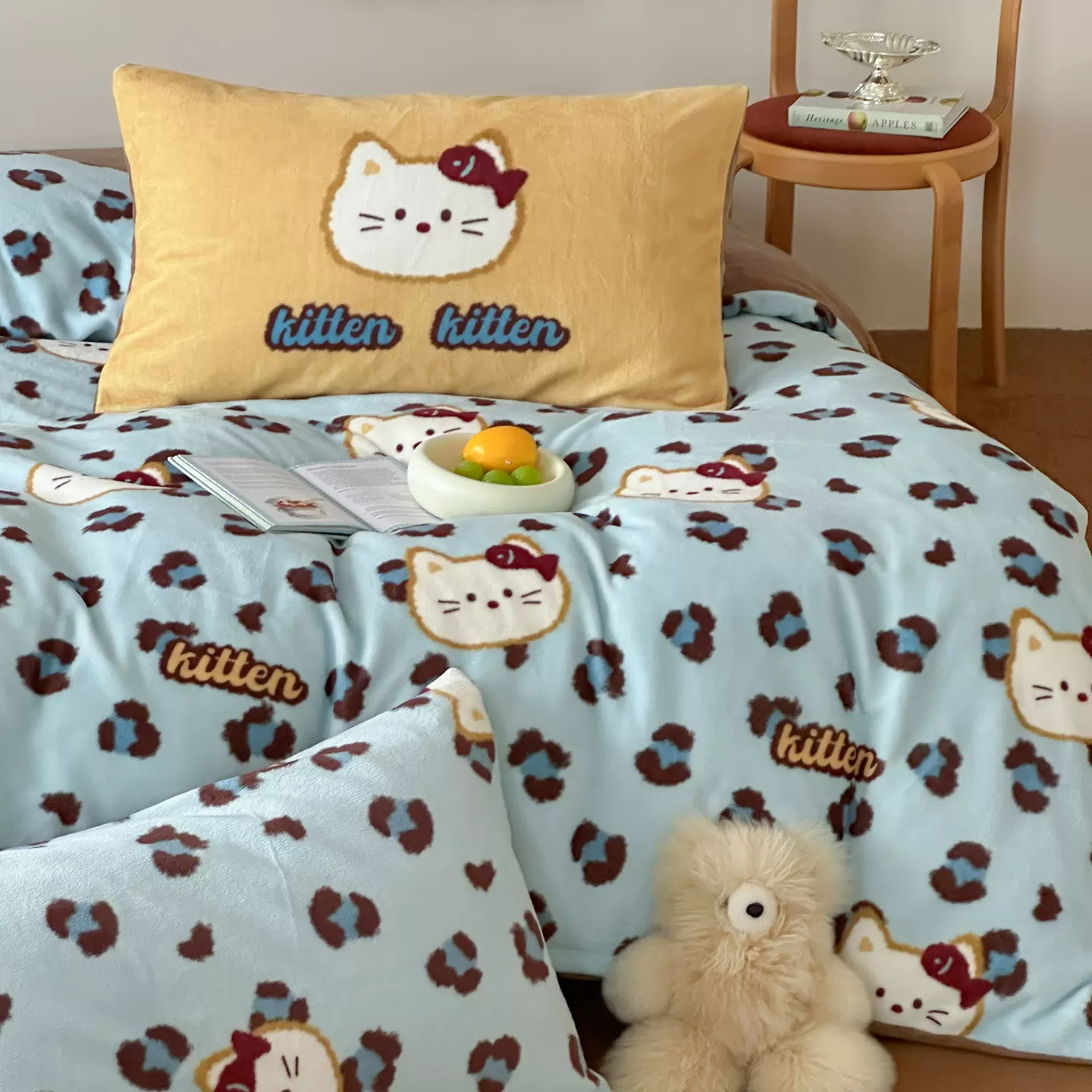 A类ins数码印花牛奶四件套2025新款混搭复古卡通加厚双面绒被套