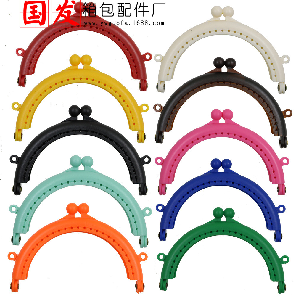 Nuevo: medio círculo de orejas de 8.5CM boca de plástico oro color caramelo boca de resina oro color macaron