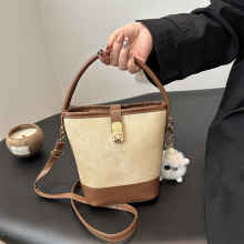 秋冬个性小众设计新款手提包洋气上班通勤百搭高级质感斜挎包