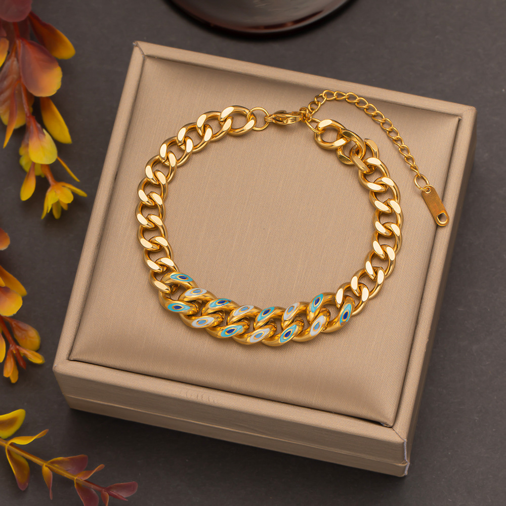 55g Weight Bracelets Classification 1 Piece Quantity Daily, Date Occasion Titanium Steel Material Round, Heart Shape Pattern Women's Gender Plating Design Vintage Style Style Titanium Steel Vintage Style Round Heart Shape Plating Bracelets 3