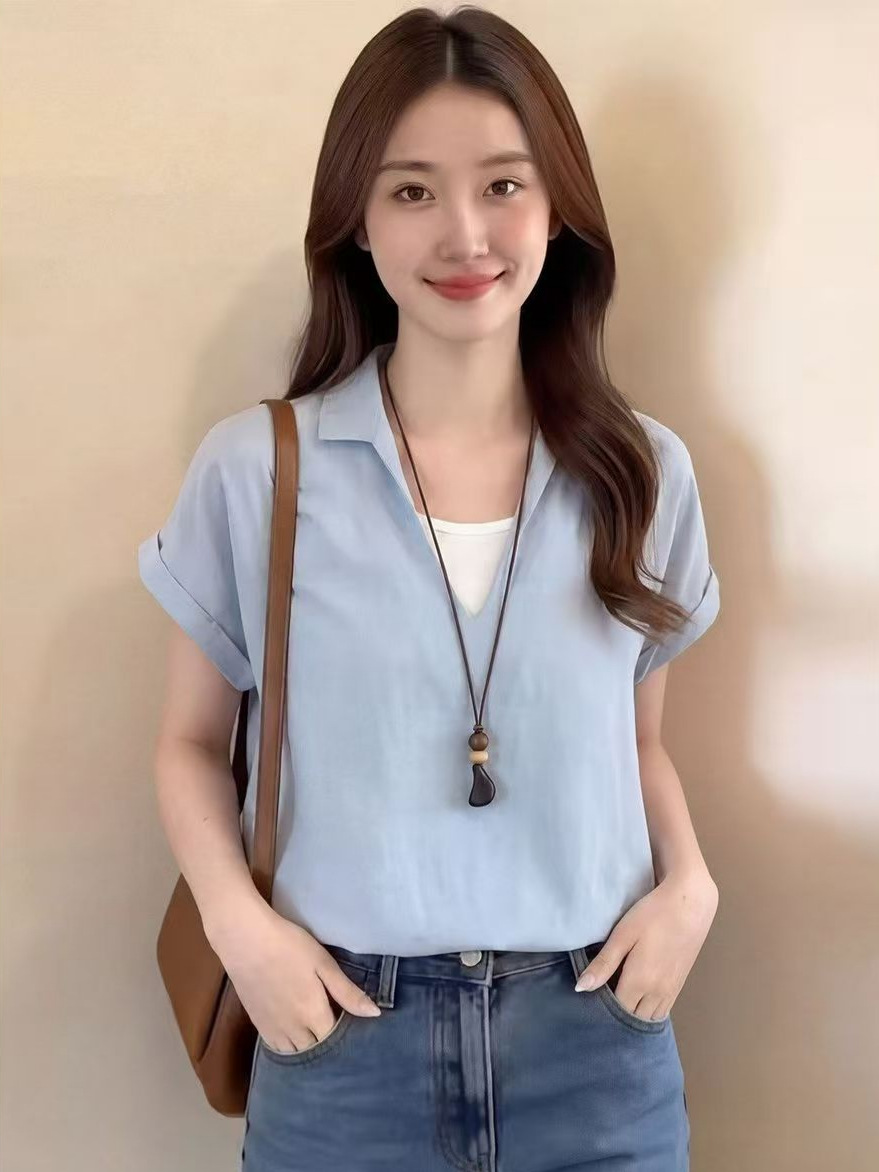 Áo sơ mi nữ cổ chữ V tay ngắn phối hai lớp màu xanh nhạt — màu xanh nhạt