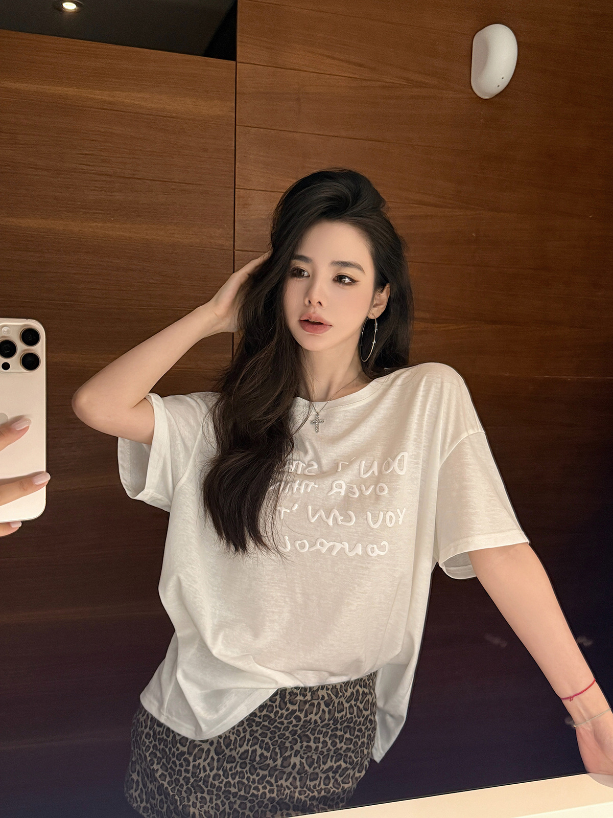 느슨한 흰색