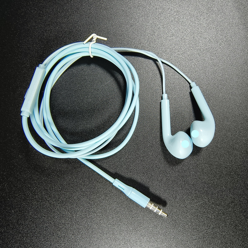 U19 música con cable y medio en el oído con graves pesados con control de cable de trigo, auriculares en bolsa, auriculares al por mayor