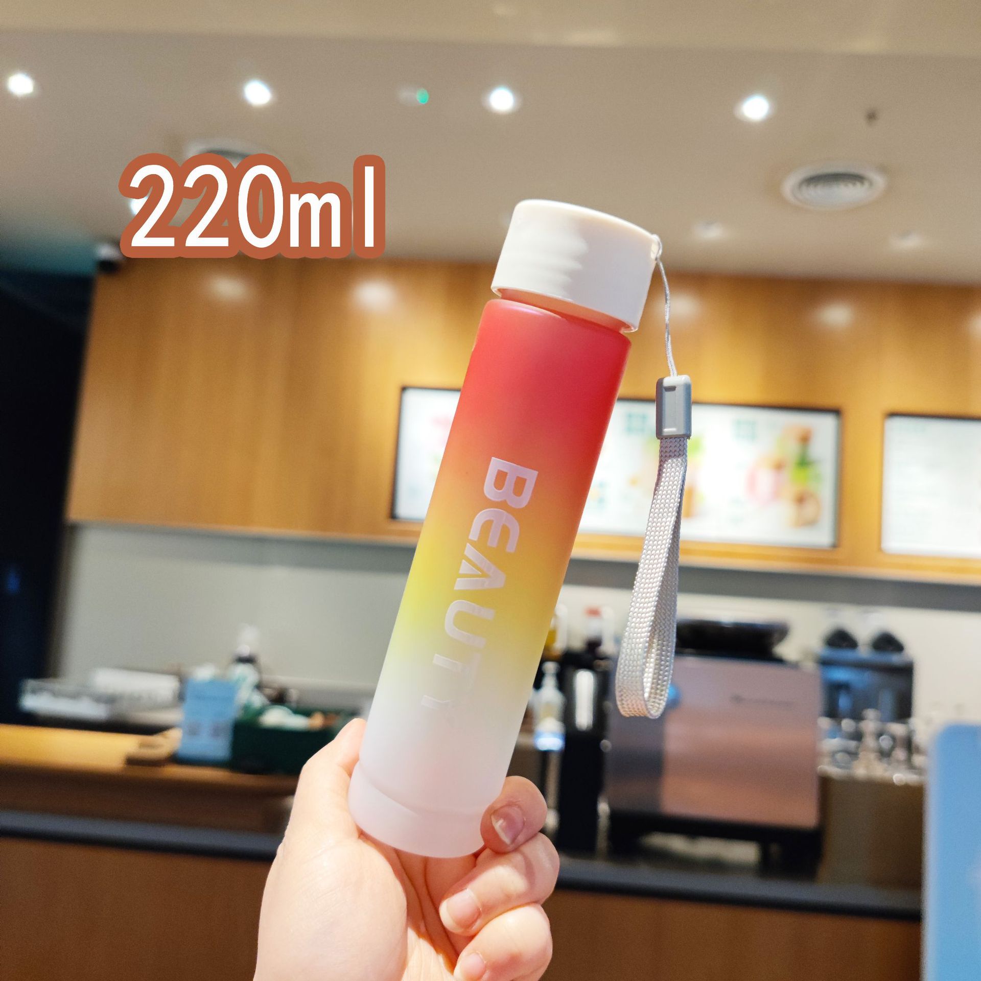 Mini taza de bolsillo 220ml taza de bolsillo de alumno al aire libre taza de plástico de bebida directa brillante brillo esmerilado gradiente jugo de cuerda