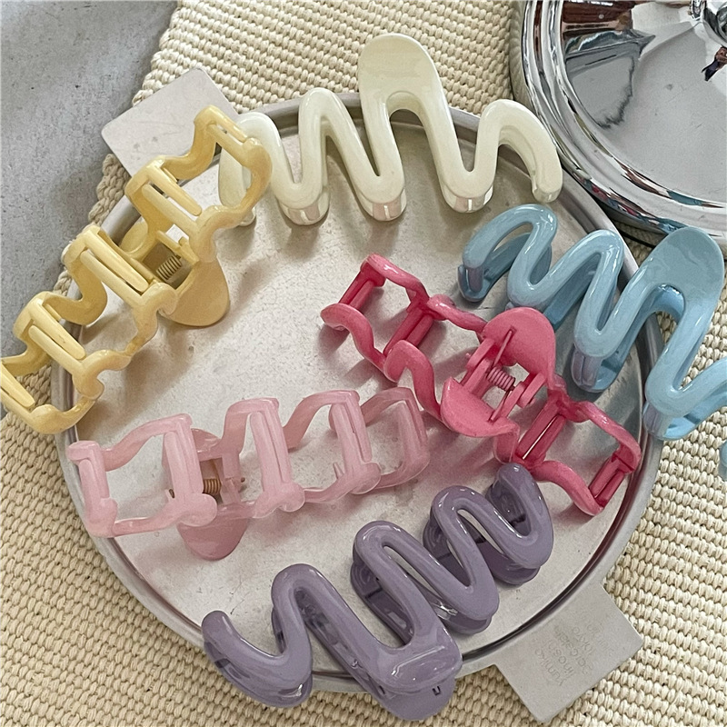 60g Weight Hair Claws Hair Accessories Type 1 Piece Quantity Holiday, Daily Occasion Plastic Material Waves, Lines Pattern Women's Gender Sweet, Korean Style Style Women's Sweet Korean Style Waves Lines Plastic Hair Claws 5