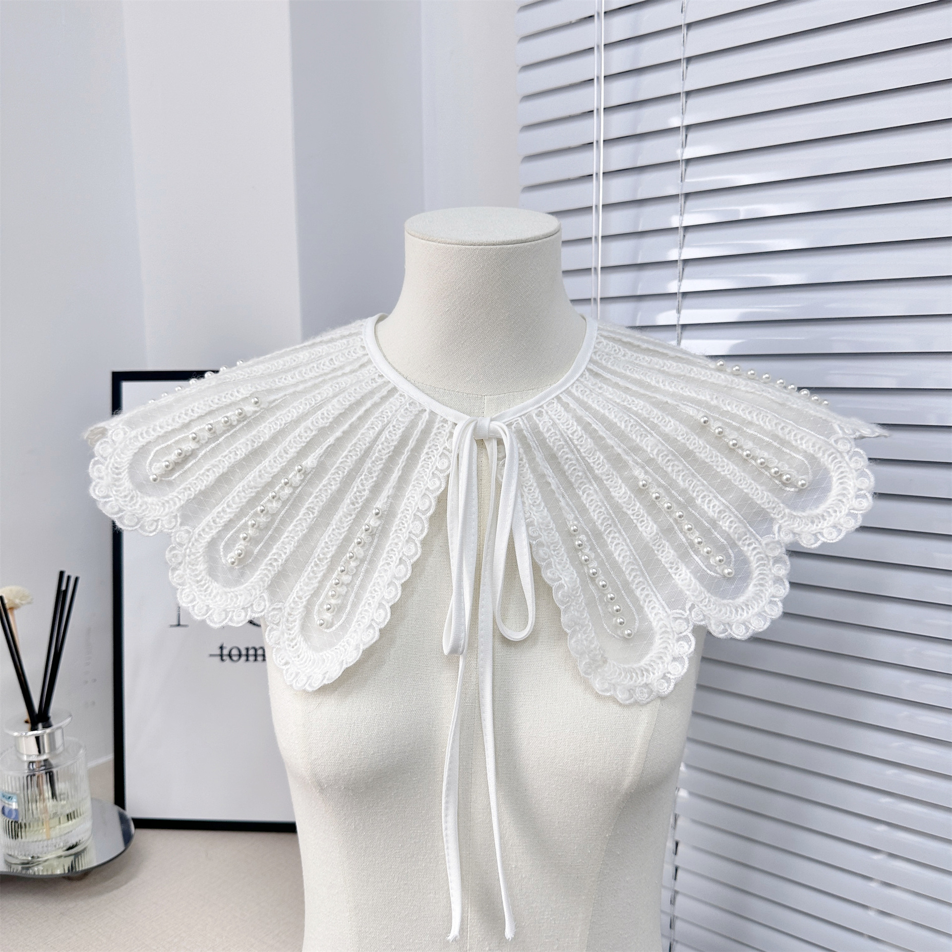 Nuevo mantón de encaje japonés con cuentas de encaje bordado pequeño chaleco falda a juego camisa decorativa exterior collar falso