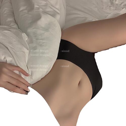 Japanese invisibility!  Super Seamless Underwear* Summer Ice Silk Thin Nude Girl Cute Briefs