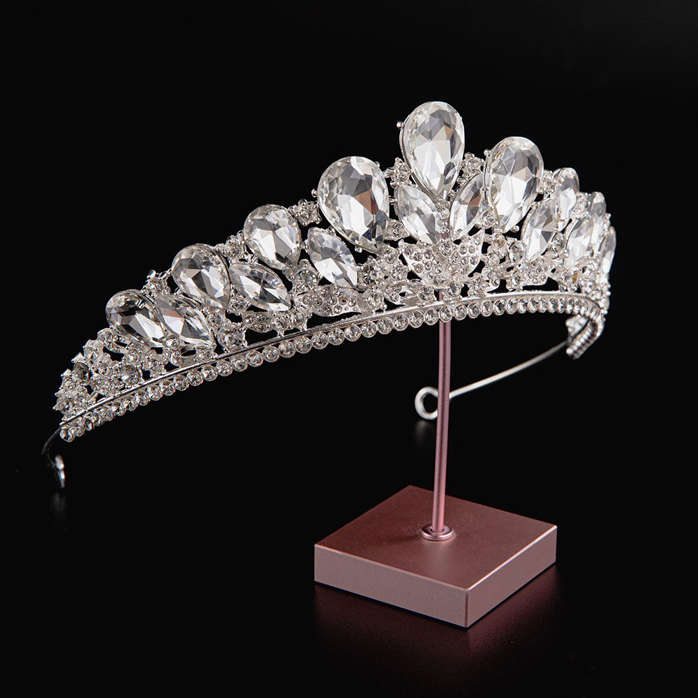 2024 verano explosivo material de aleación galvanizado estilo simple princesa corona de cumpleaños corona de boda corona de novia