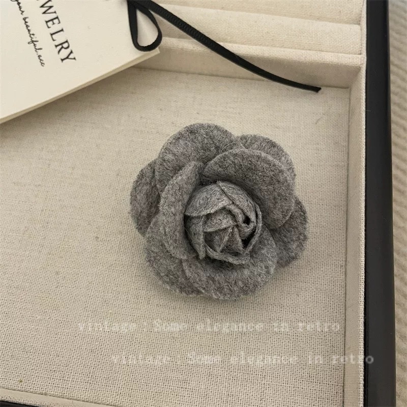 5cm-felt camellia [grey]
