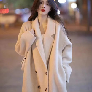 ����ɫ�p����q����Ů���L��2025�ﶬ�¿��nϵ������ë������
