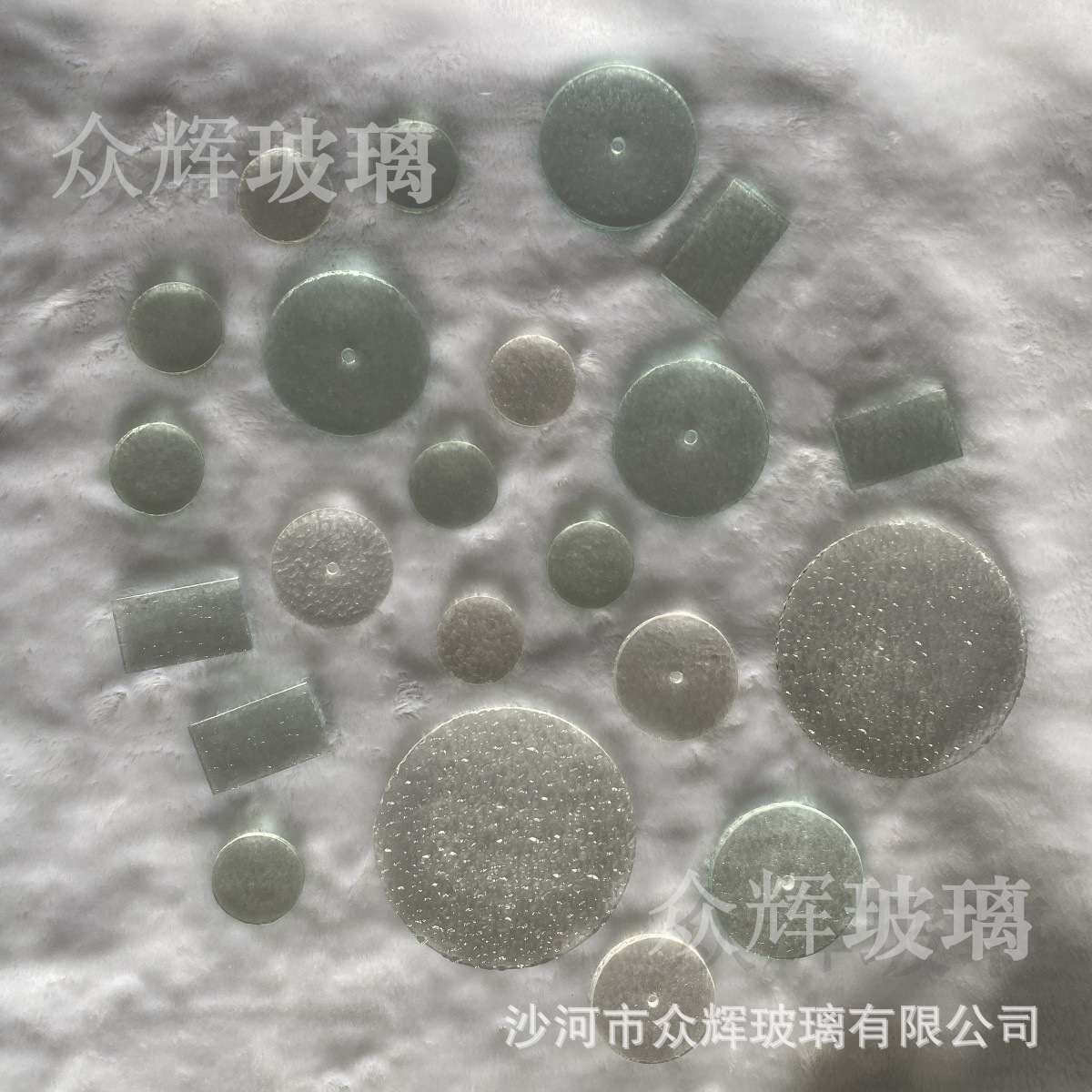 加工定 制34mm35mm水纹玻璃 压花玻璃 投影灯玻璃 打孔 磨边玻璃