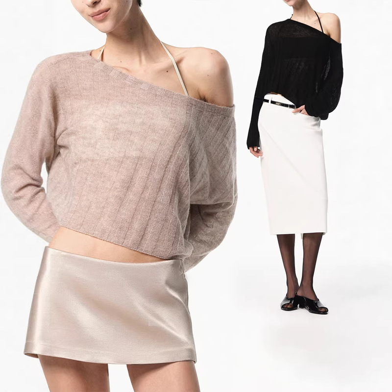 Purely Alluring Spicy Girl Style Off-Shoulder Loose Cashmere Blend Long-Sleeve Blouse with a Lazy Vibe, Slimming Effect, Slightly Sheer, Niche Casual Top